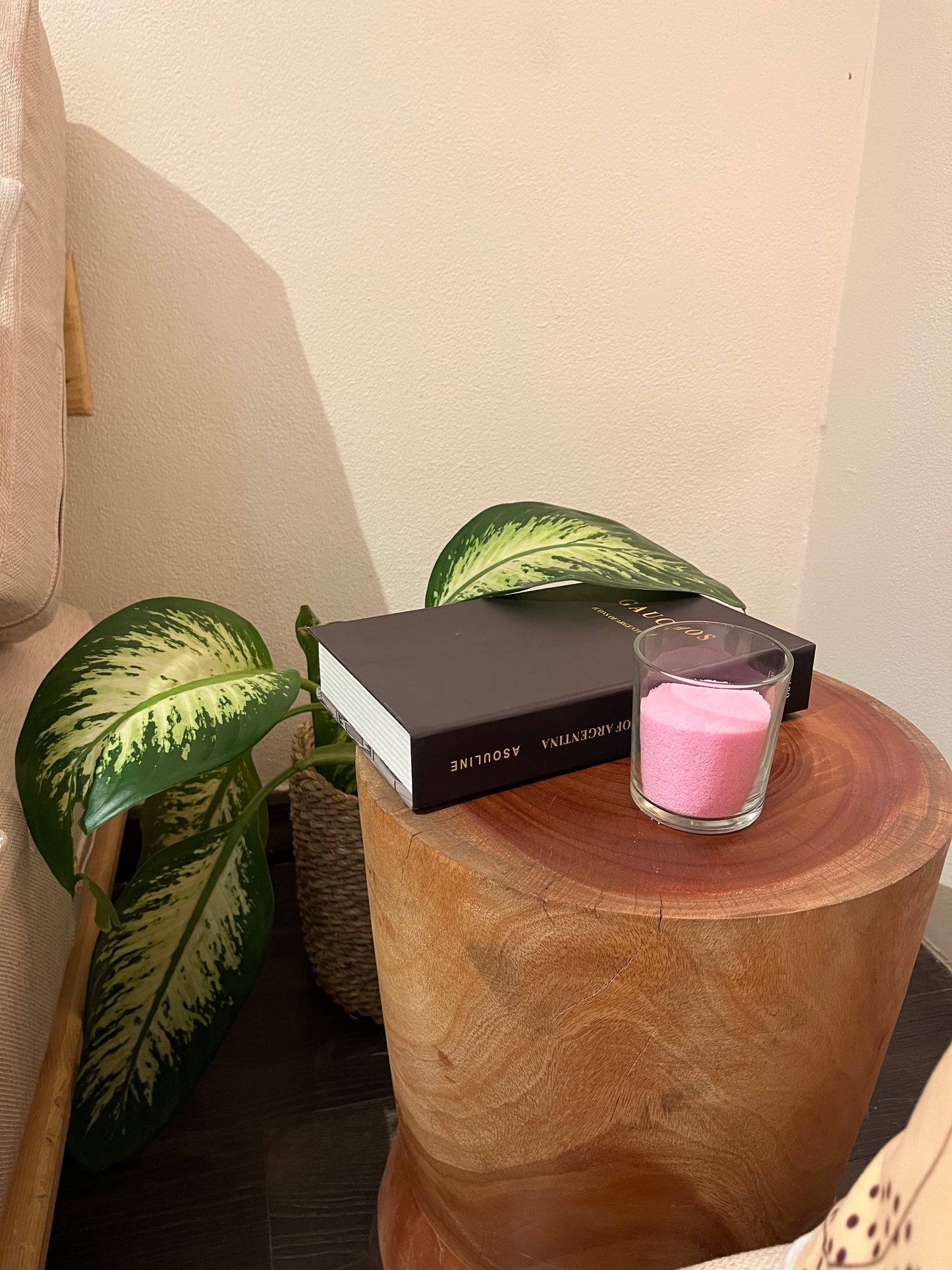 sandy pink candle